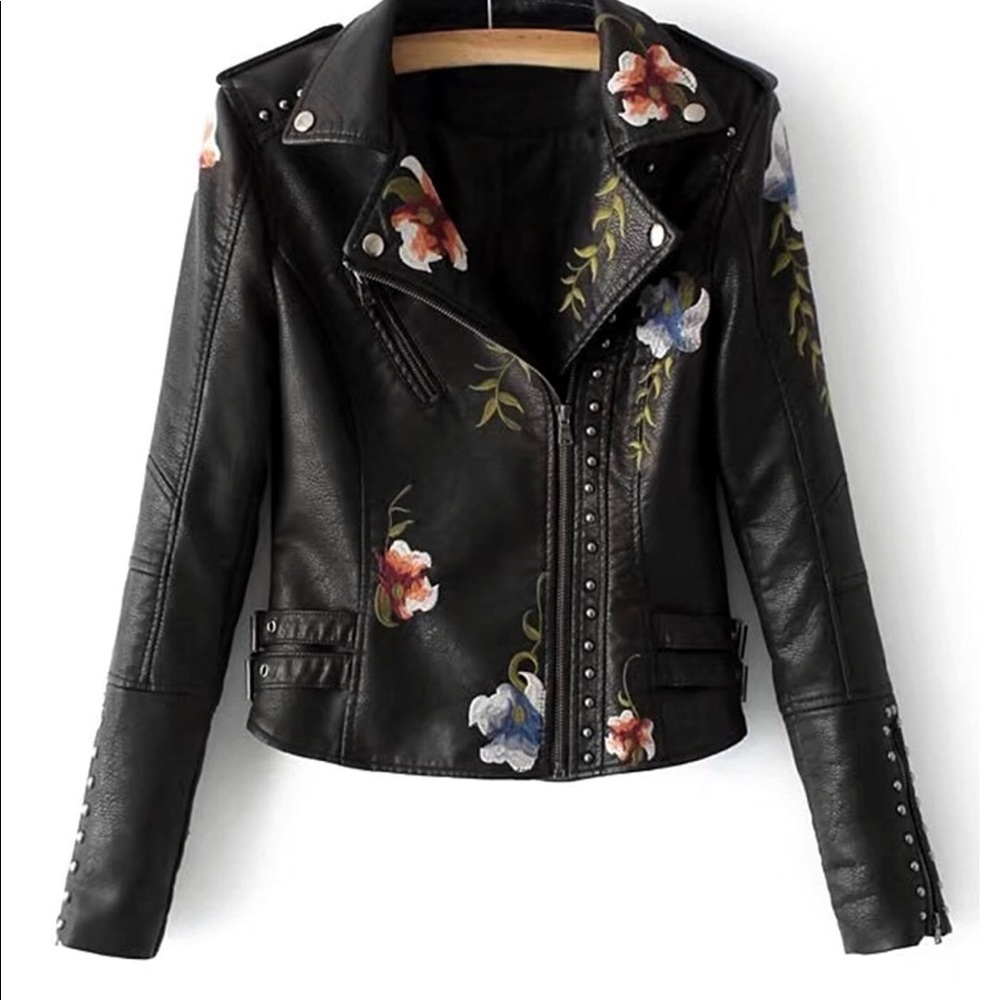 💐NWOT Fab Embroidered Studded Faux Leather - Picture 2 of 7